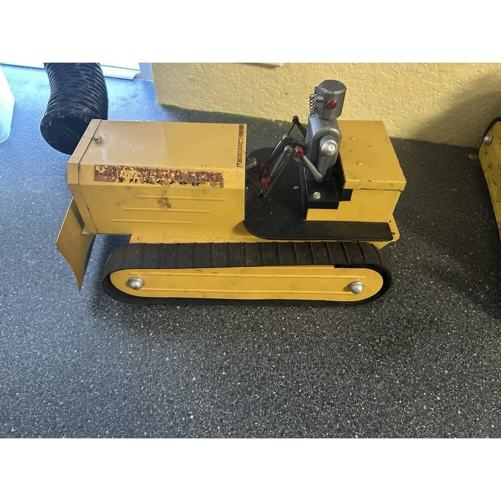 Saunders product set